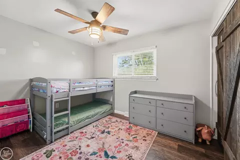 Bedroom - 30419 Eiffel, Warren, MI 48088 photo 4 of 4