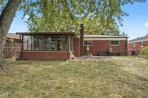 Exterior - 30419 Eiffel, Warren, MI 48088 photo 4 of 4