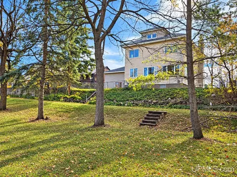 208 W Lead, Bessemer, MI 49911