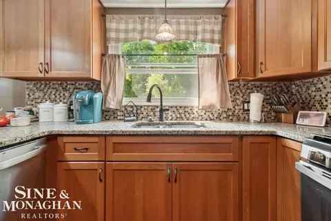 Kitchen - 137 E Meldrum, Saint Clair, MI 48079 photo 3 of 7