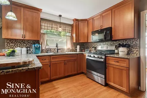 Kitchen - 137 E Meldrum, Saint Clair, MI 48079 photo 2 of 7