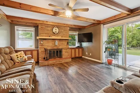 Living - 137 E Meldrum, Saint Clair, MI 48079 photo 2 of 7