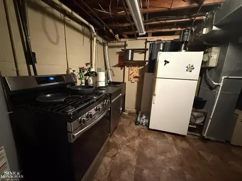 Kitchen - 137 E Meldrum, Saint Clair, MI 48079 photo 6 of 7