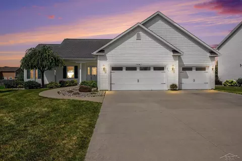 3647 Coachmans Rdg, Saginaw, MI 48603