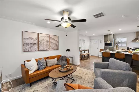 Living - 4426 Maple Leaf UNIT 25, Flint, MI 48506 photo 3 of 3