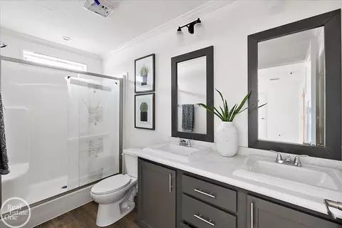Bath - 4426 Maple Leaf UNIT 25, Flint, MI 48506 photo 1 of 6