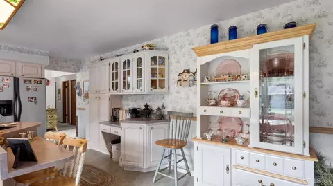 Kitchen - 4307 M, Escanaba, MI 49829 photo 4 of 4