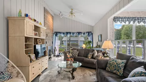 Living - 4307 M, Escanaba, MI 49829 photo 1 of 5
