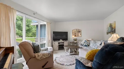 Living - 4307 M, Escanaba, MI 49829 photo 5 of 5