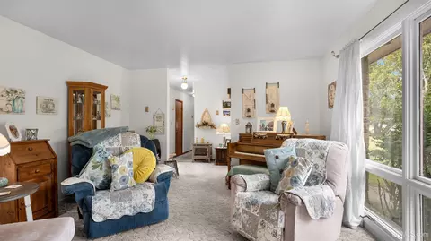 Living - 4307 M, Escanaba, MI 49829 photo 4 of 5