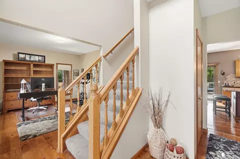 Entry Way - 7261 Silo Mdws, Temperance, MI 48182 photo 3 of 4