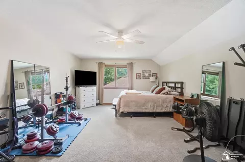 Bedroom - 7261 Silo Mdws, Temperance, MI 48182 photo 4 of 7