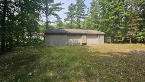 98 West Riv, Gladwin, MI 48624 photo 2