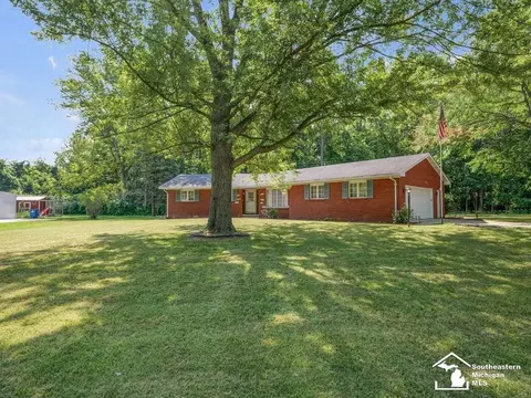 Exterior - 3140 Comboni, Monroe, MI 48162 photo 5 of 6