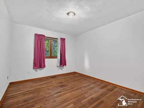 Bedroom - 3140 Comboni, Monroe, MI 48162 photo 3 of 4