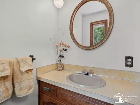 Bath - 3140 Comboni, Monroe, MI 48162 photo 1 of 4