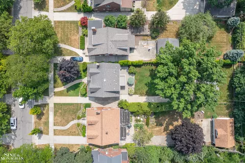 View/Area - 759 Washington, Grosse Pointe, MI 48230 photo 1 of 2