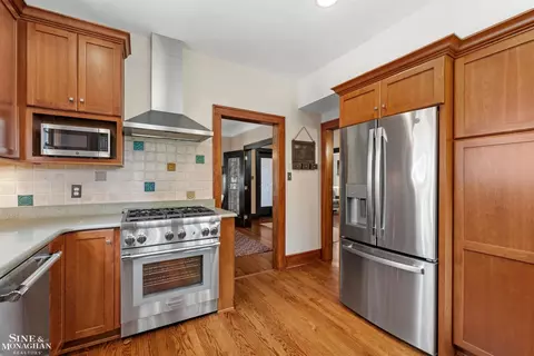Kitchen - 759 Washington, Grosse Pointe, MI 48230 photo 2 of 4