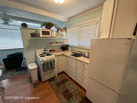 Kitchen - 412 Chestnut, Flushing, MI 48433 photo 4 of 4