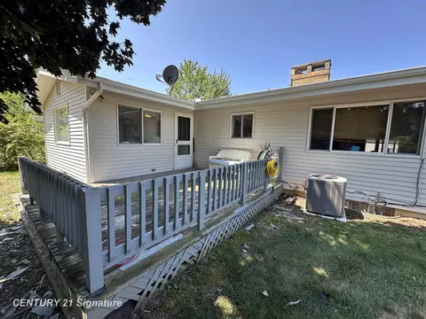 Exterior - 412 Chestnut, Flushing, MI 48433 photo 3 of 6