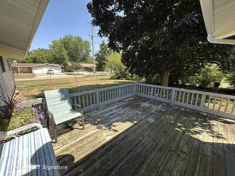 Exterior - 412 Chestnut, Flushing, MI 48433 photo 5 of 6