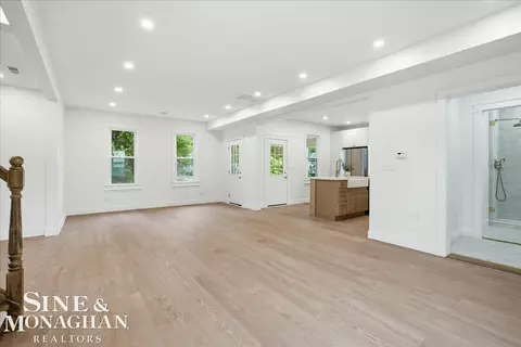 Living - 1015 Cass, Saint Clair, MI 48079 photo 7 of 10