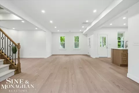 Living - 1015 Cass, Saint Clair, MI 48079 photo 6 of 10