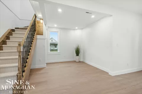Living - 1015 Cass, Saint Clair, MI 48079 photo 8 of 10