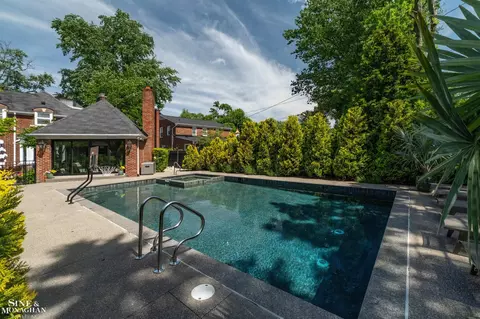 Exterior - 797 Trombley, Grosse Pointe Park, MI 48230 photo 2 of 12