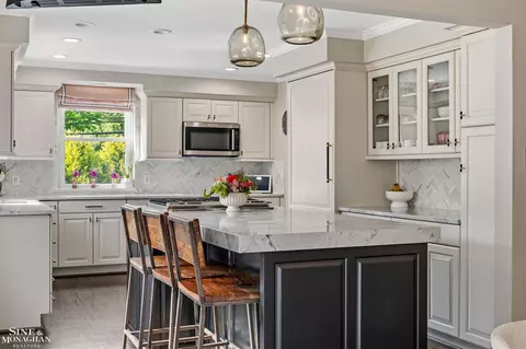 Kitchen - 797 Trombley, Grosse Pointe Park, MI 48230 photo 2 of 11