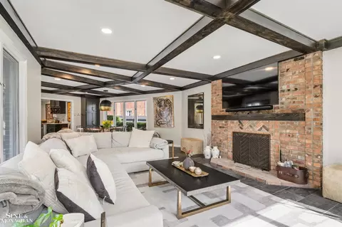 Living - 797 Trombley, Grosse Pointe Park, MI 48230 photo 6 of 10