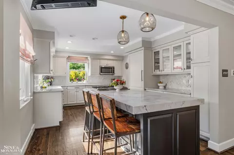 Kitchen - 797 Trombley, Grosse Pointe Park, MI 48230 photo 4 of 11