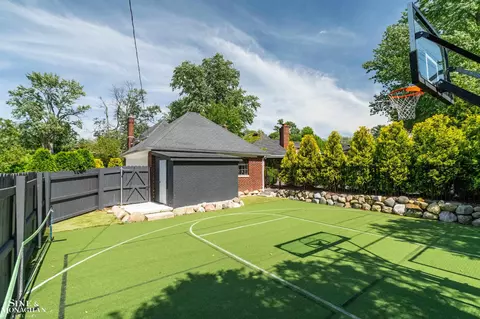 Exterior - 797 Trombley, Grosse Pointe Park, MI 48230 photo 9 of 12