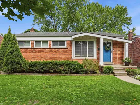 3132 Maplewood, Royal Oak, MI 48073
