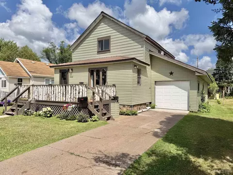 Exterior - 809 E Pierce, Wakefield, MI 49968 photo 1 of 3