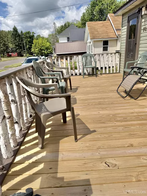 Exterior - 809 E Pierce, Wakefield, MI 49968 photo 3 of 3
