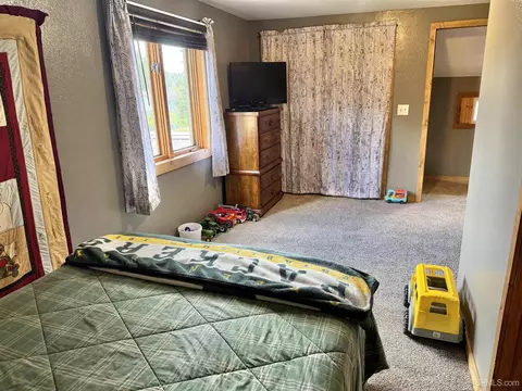Bedroom - 809 E Pierce, Wakefield, MI 49968 photo 4 of 4