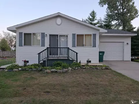 1045 Third, Tawas City, MI 48763