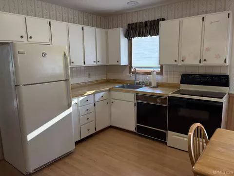 Kitchen - E8183 Alice, Ramsay, MI 49959 photo 1 of 5