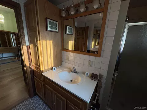 Bath - E8183 Alice, Ramsay, MI 49959 photo 2 of 3