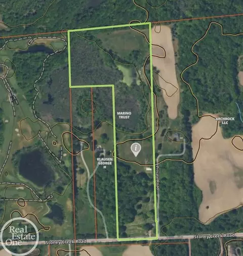 512 Stoney Crk, Oakland Twp, MI 48363