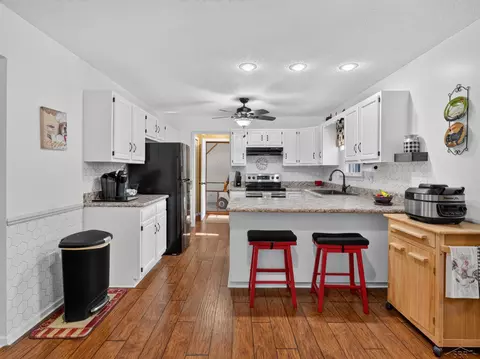 Kitchen - 2811 Huckleberry Trl, Farwell, MI 48622 photo 1 of 3