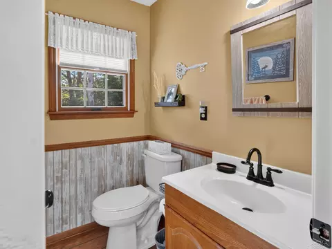 Bath - 2811 Huckleberry Trl, Farwell, MI 48622 photo 1 of 3