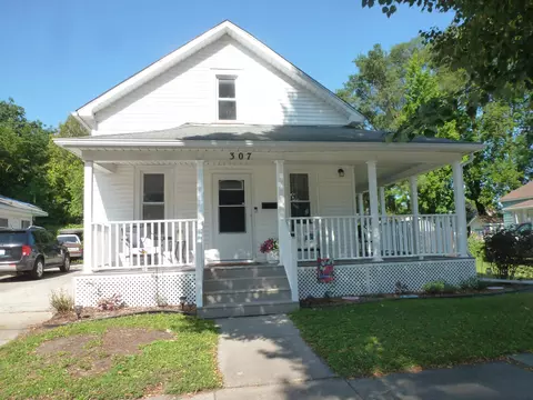 307 King, Bay City, MI 48706