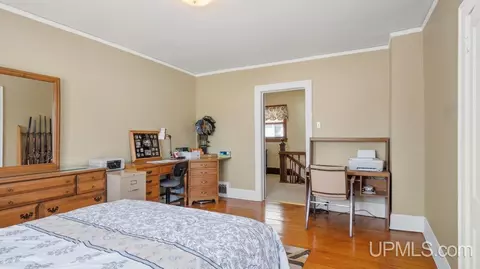 304 S 7th, Escanaba, MI 49829 photo 21