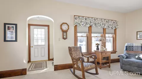 304 S 7th, Escanaba, MI 49829 photo 14