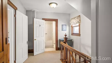 304 S 7th, Escanaba, MI 49829 photo 23