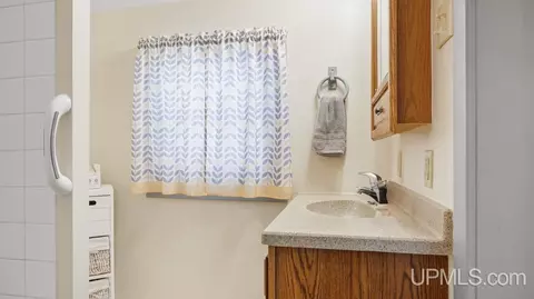 304 S 7th, Escanaba, MI 49829 photo 18