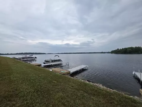 1782 Castleview UNIT 50, Gladwin, MI 48624 photo 3