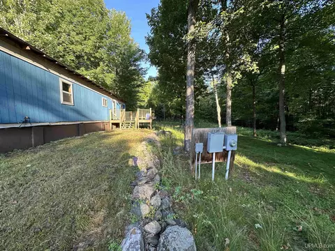 Exterior - 8523 Co Rd 496, Ishpeming, MI 49849 photo 4 of 10